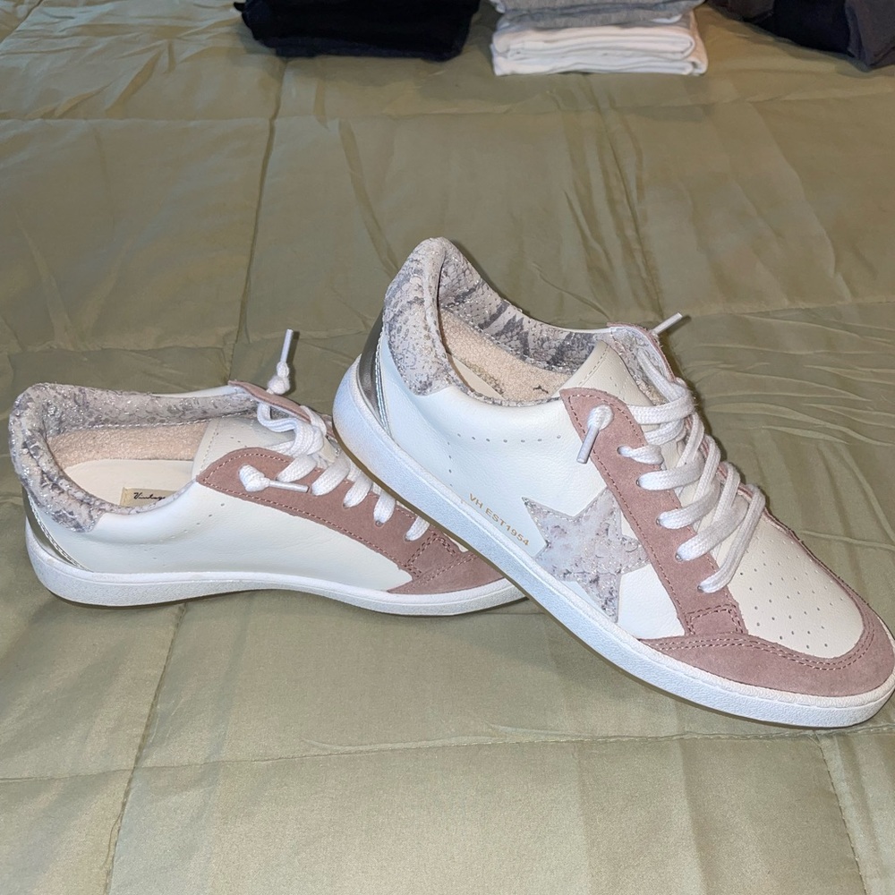 Vintage Havana sneakers